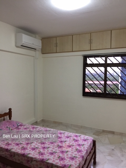 Blk 302 Jurong East Street 32 (Jurong East), HDB 3 Rooms #179959892